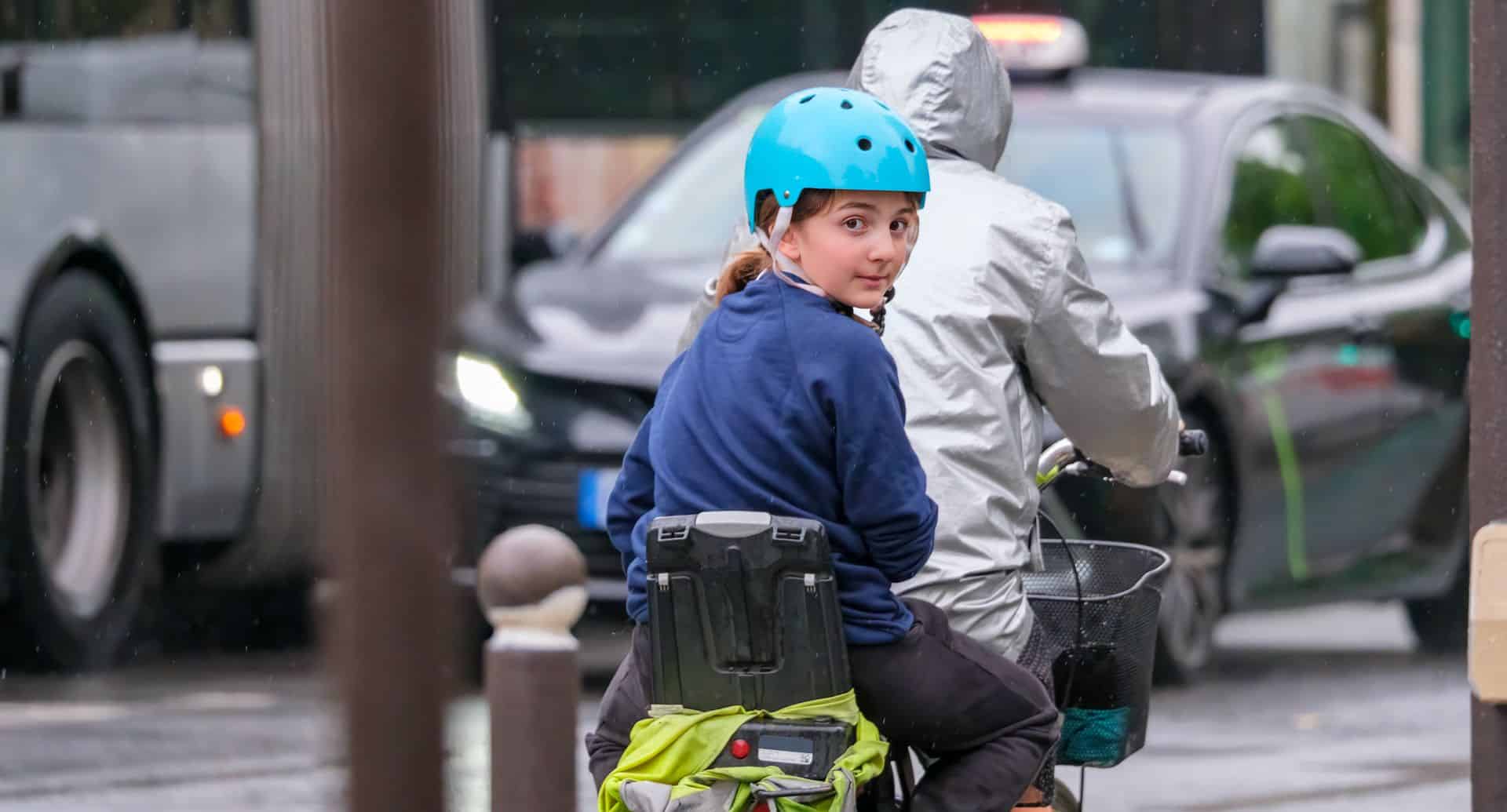 Protection à vélo pour votre sécurité mais aussi les conditions climatiques